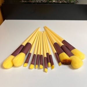 NEW💥 13 piece makeup brush set yellow face blush foundation cosmetics blending